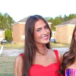 Meet your Posher, Caroline